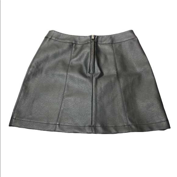 Forever 21 Faux Leather Mini Skirt - Picture 6 of 6